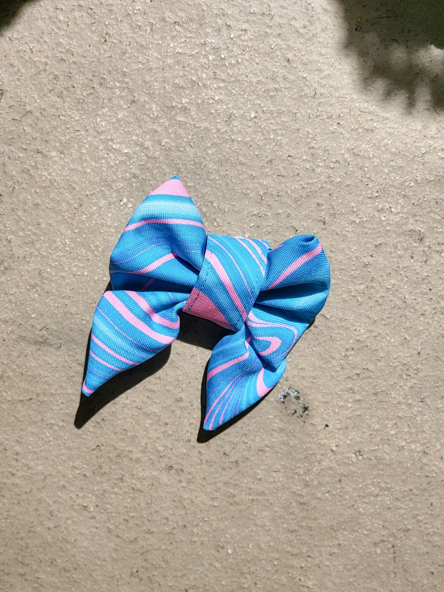 Summer Waves Bowtie