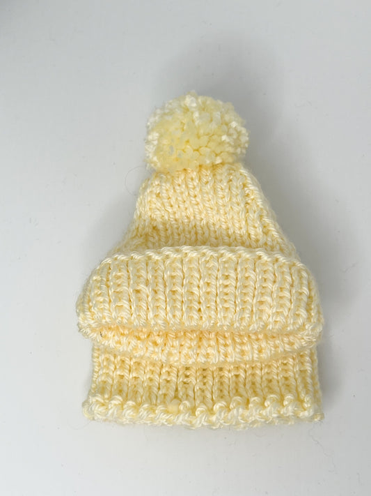 Beanie light yellow